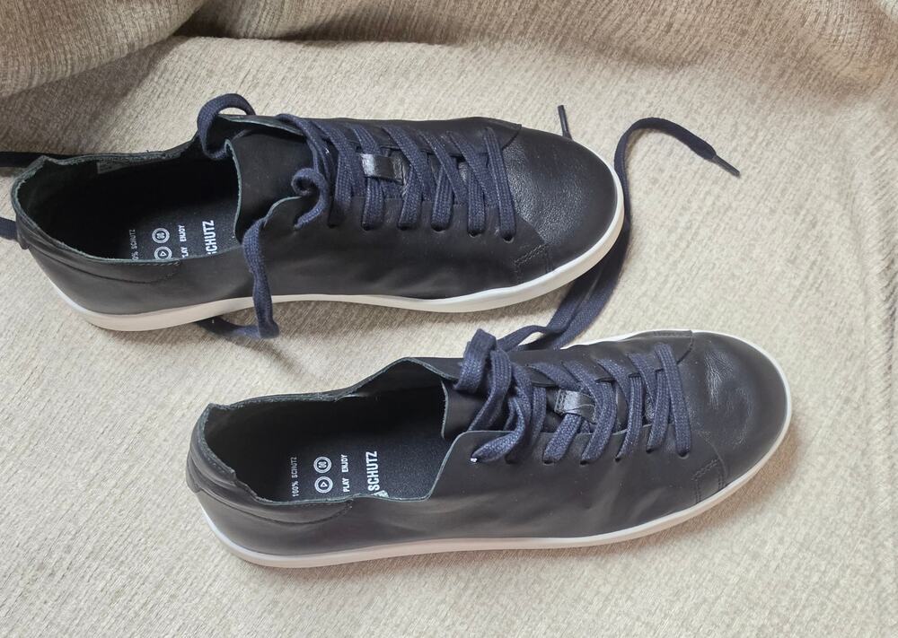 Schutz Black Leather Sneakers Minimalist Luxury Low Top Lace Up Shoes Womens 9.5